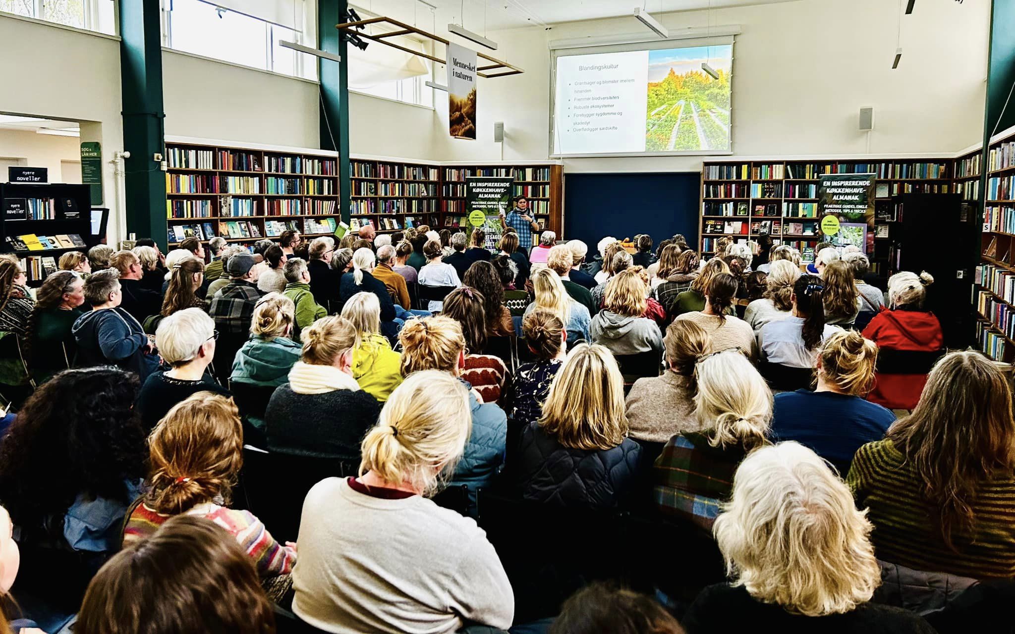 Biblioteks arrangement
