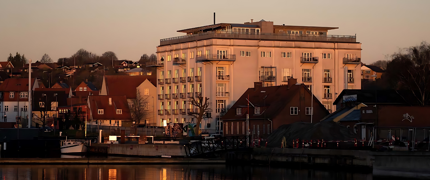 Svendborg havn i solnedgang